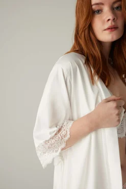 Bata de satén con detalles lenceros<Ysabel Mora Clearance