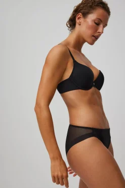 Braga de tul negro<Ysabel Mora