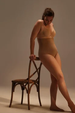 Braguita alta reductora compresión media<Ysabel Mora Outlet