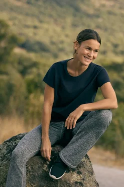 Camiseta algodón básica estilo deportivo negro<Ysabel Mora Best