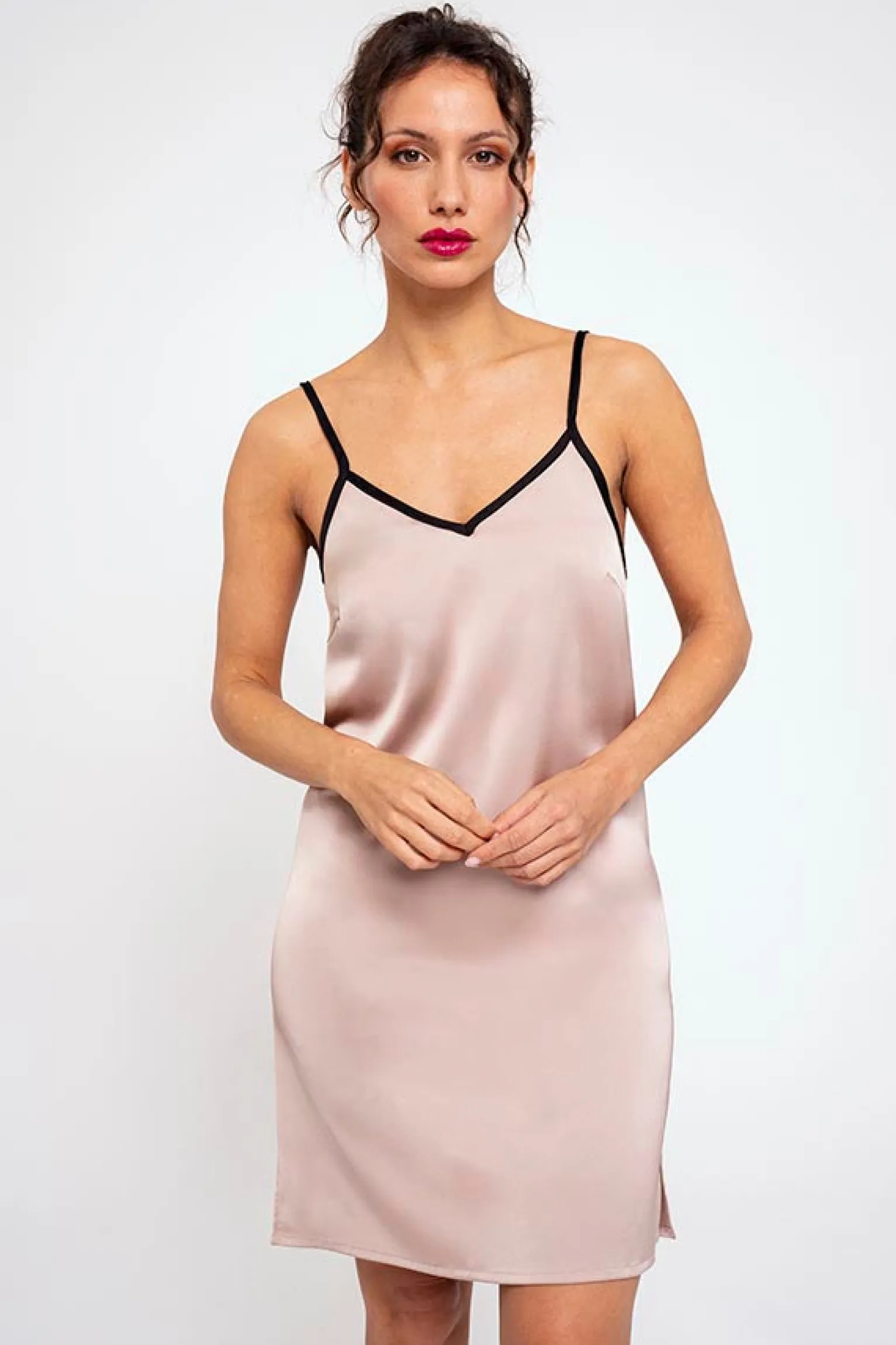 Camisón mujer corto satén rosa | MUYDEMI<Ysabel Mora Online