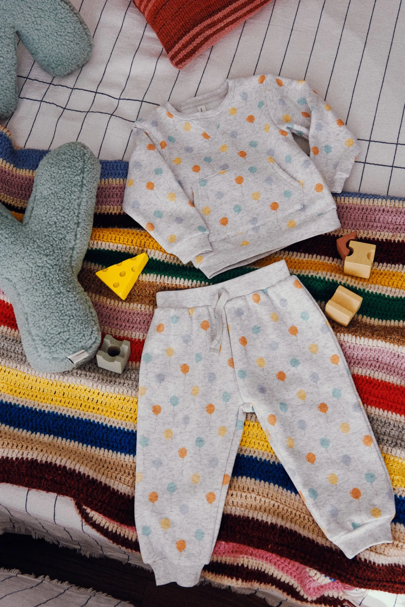 Conjunto bebé sudadera y jogger globos<Ysabel Mora Hot