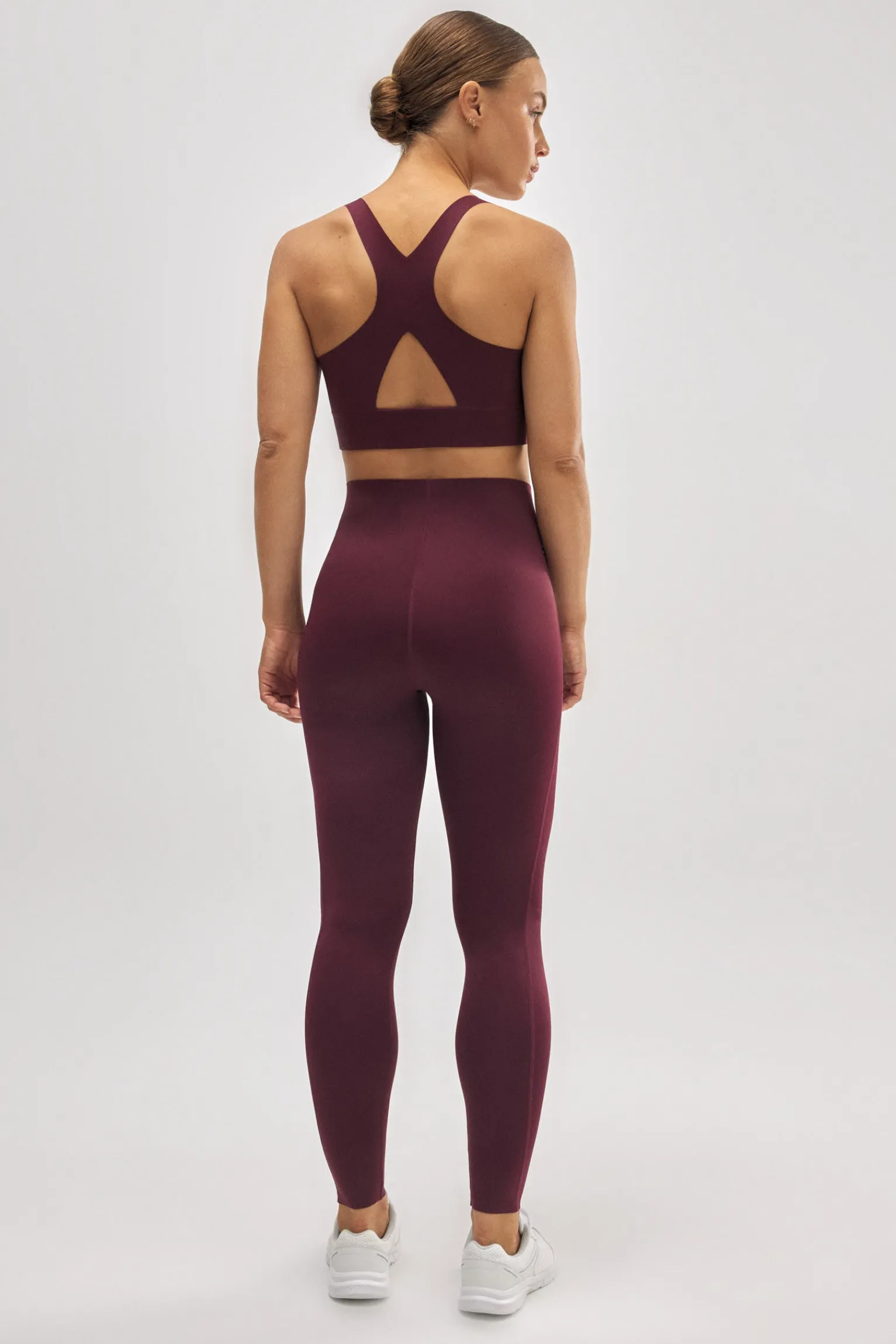 Conjunto deportivo granate vientre plano Colección compressive<Ysabel Mora Online