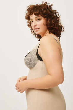 Dress-up reductor nude<Ysabel Mora