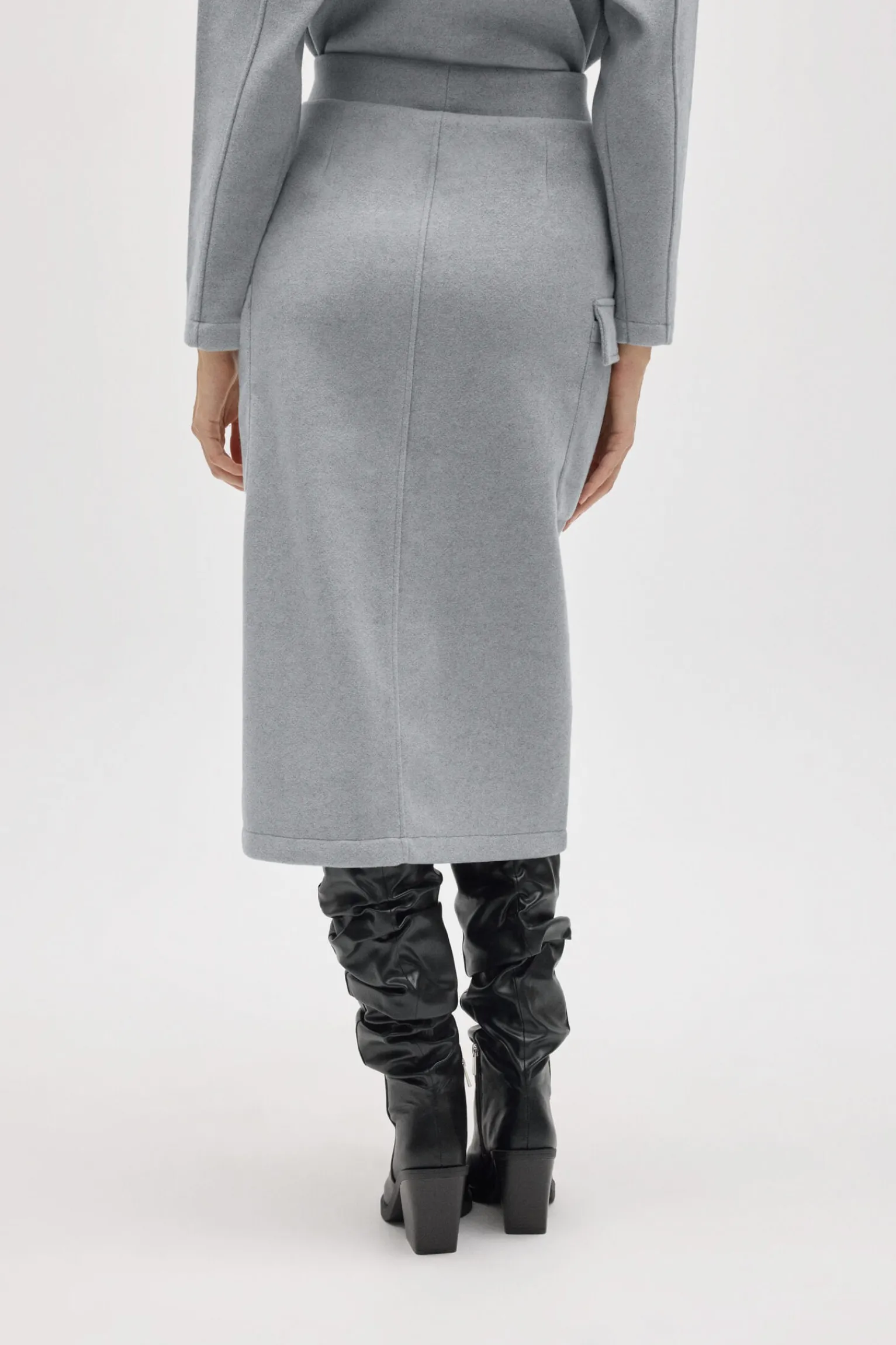 Falda midi cálida estilo cargo<Ysabel Mora New