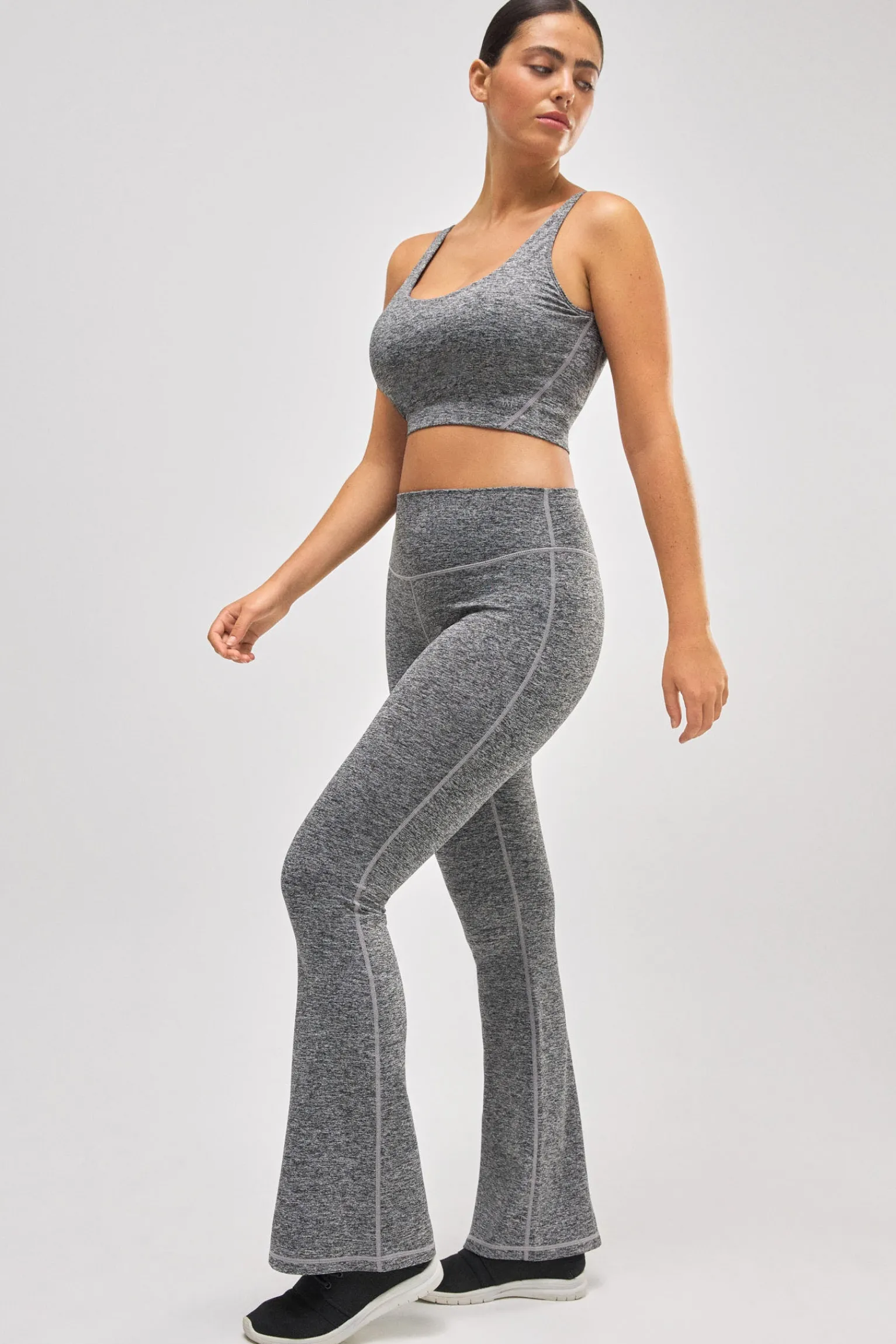 Leggings deportivos flare<Ysabel Mora