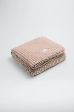 Manta pelo efecto canalé y borreguito<Ysabel Mora Clearance