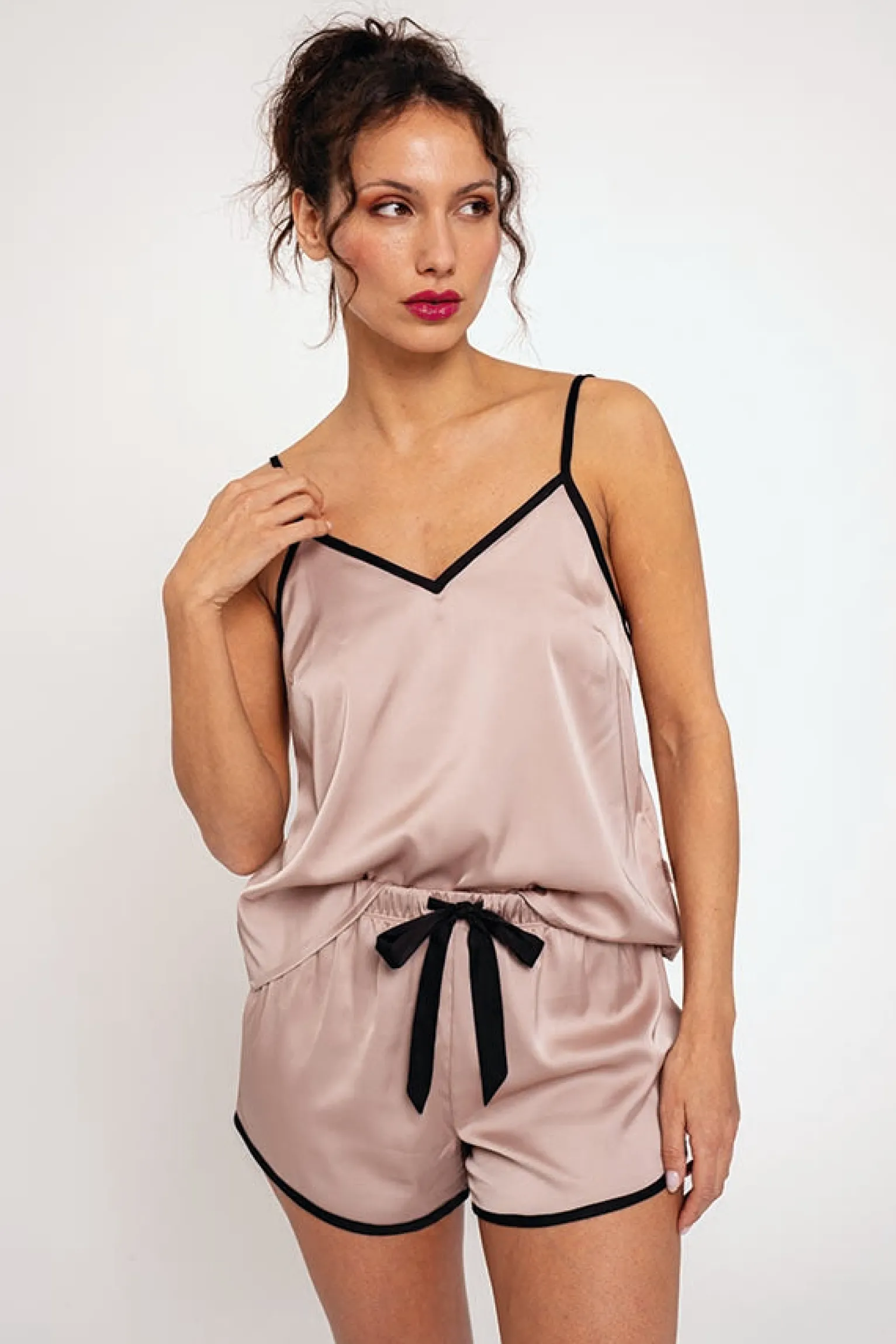 Pijama mujer corto satén rosa | MUYDEMI<Ysabel Mora New