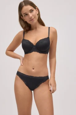 Sujetador con aro con relleno con encaje copas B y C<Ysabel Mora New