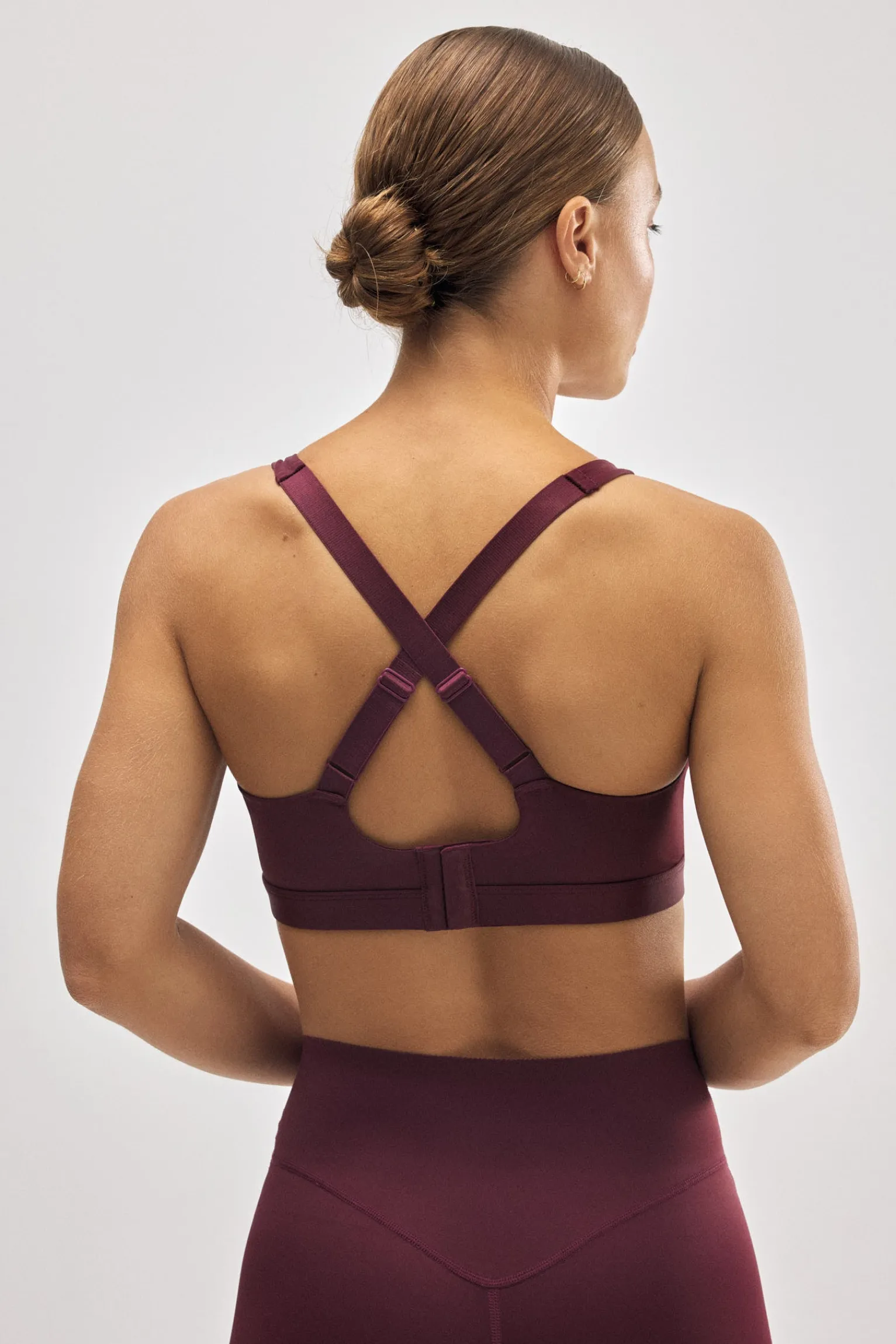 Sujetador deportivo sujeción alta tirantes regulables<Ysabel Mora New