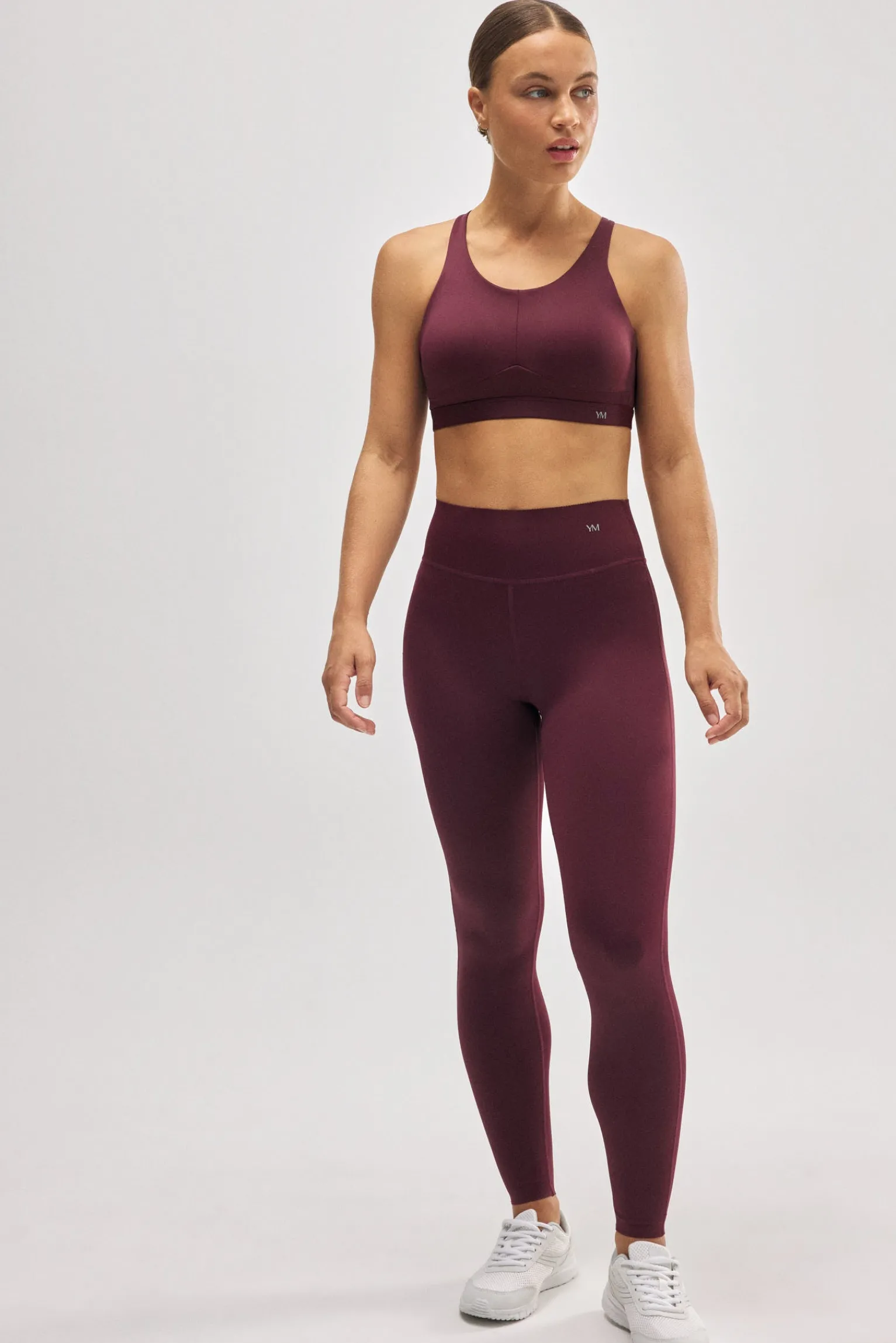 Sujetador deportivo sujeción alta tirantes regulables<Ysabel Mora New