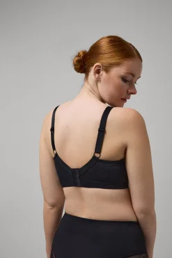 Sujetador reductor sin aro sin relleno diseño encaje<Ysabel Mora Outlet