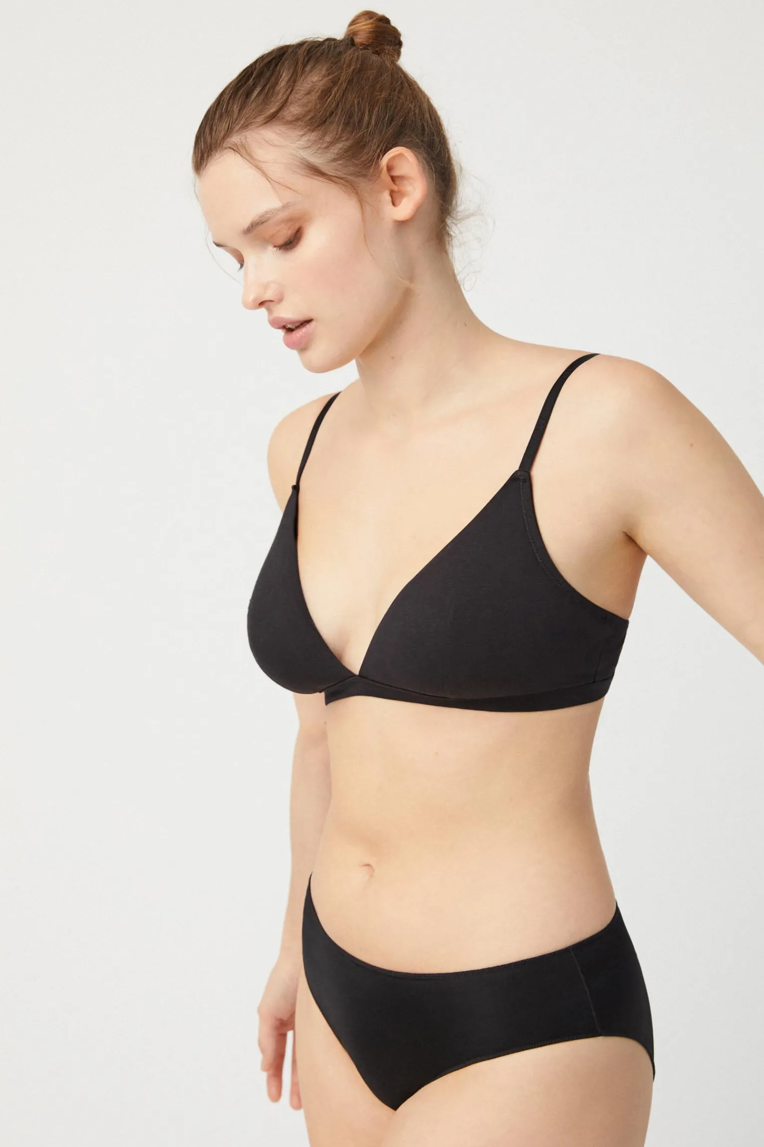 Sujetador sin aro con relleno algodón y modal negro<Ysabel Mora New