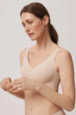 Sujetador sin aro con tirantes anchos y push-up ligero<Ysabel Mora Hot