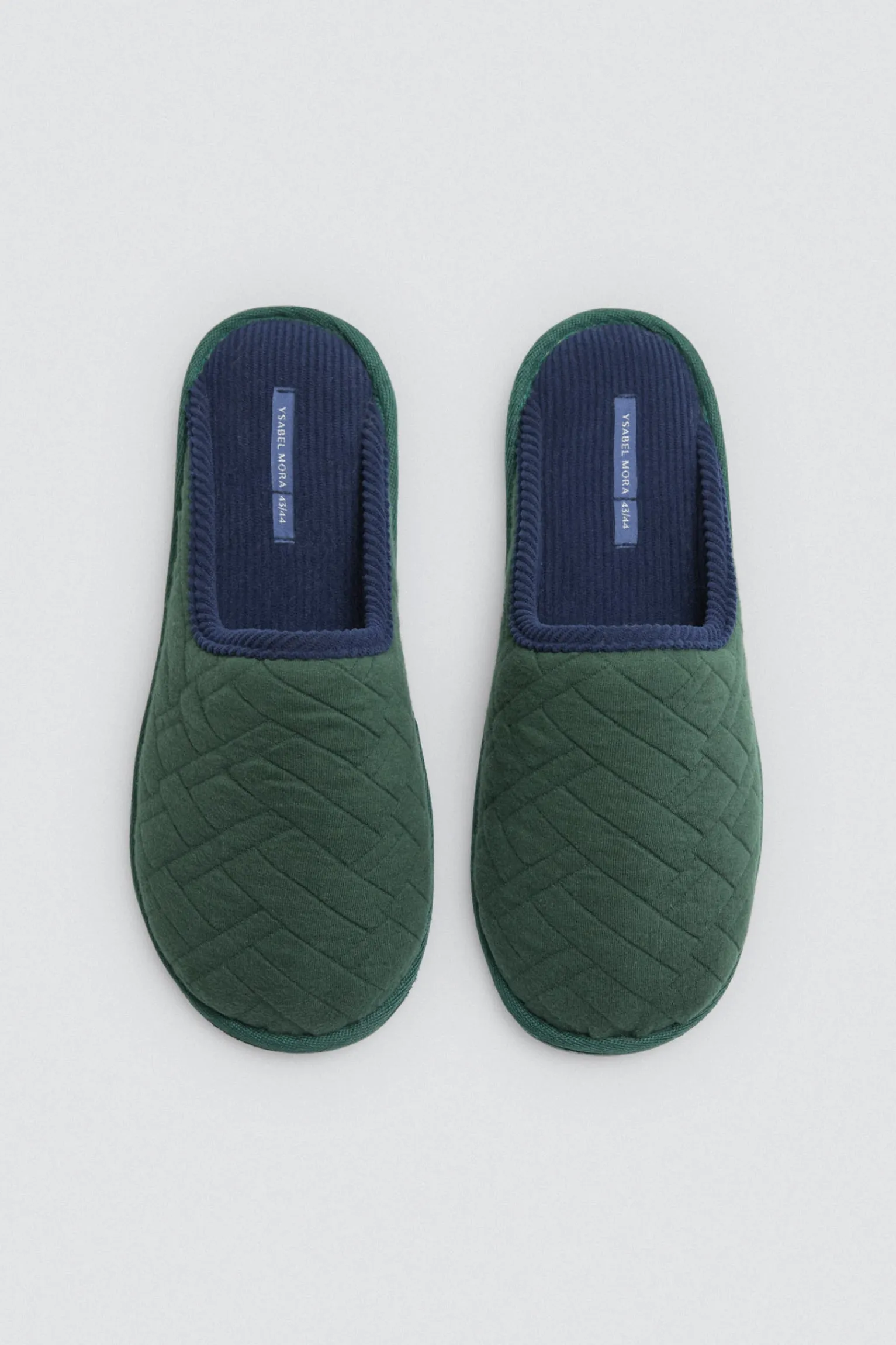 Zapatillas con textura verde<Ysabel Mora Outlet