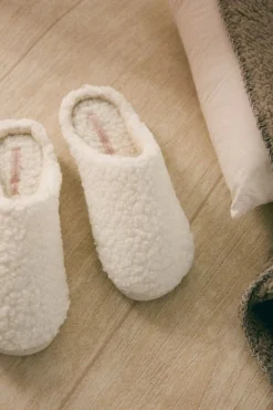 Zapatillas de casa borreguito blancas<Ysabel Mora Outlet